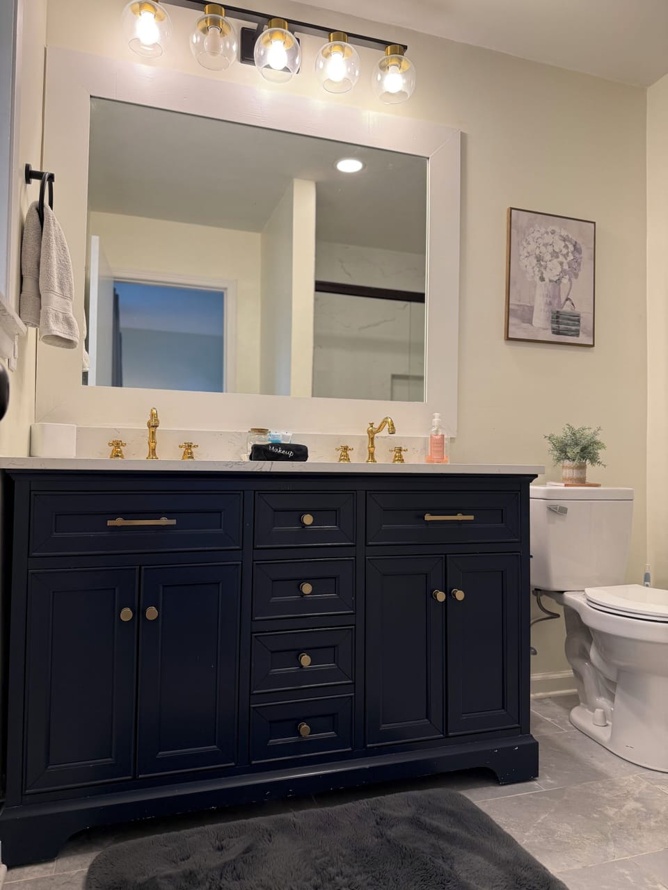 Primary en-suite bathroom downstairs