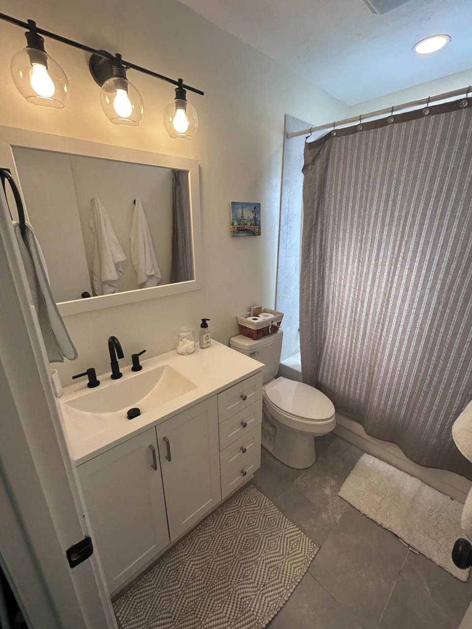 Downstairs guest bathroom