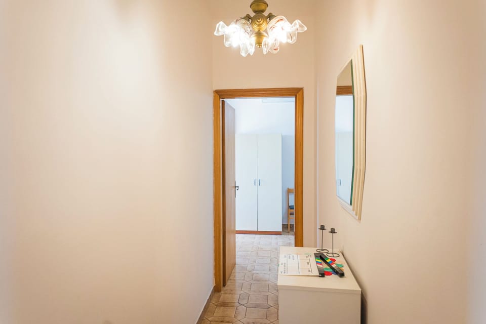 Standard House, 2 Bedrooms, Balcony (Torre Lapillo Apartment Sea View, 20m) | Interior