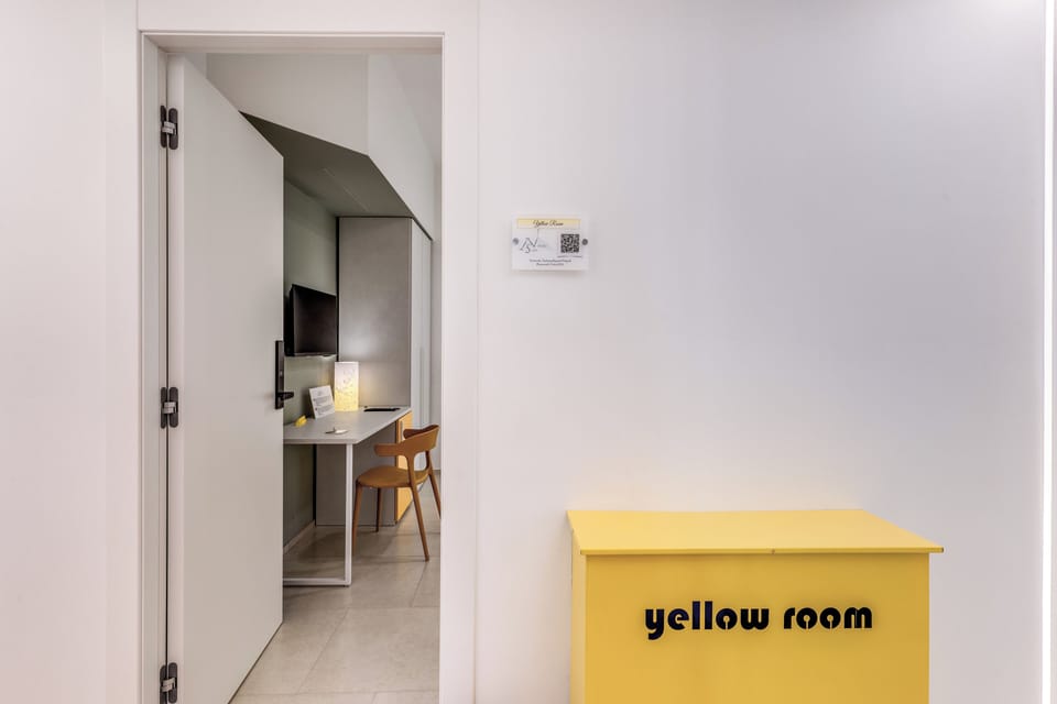 Deluxe Triple Room | In-room safe, desk, WiFi (free)