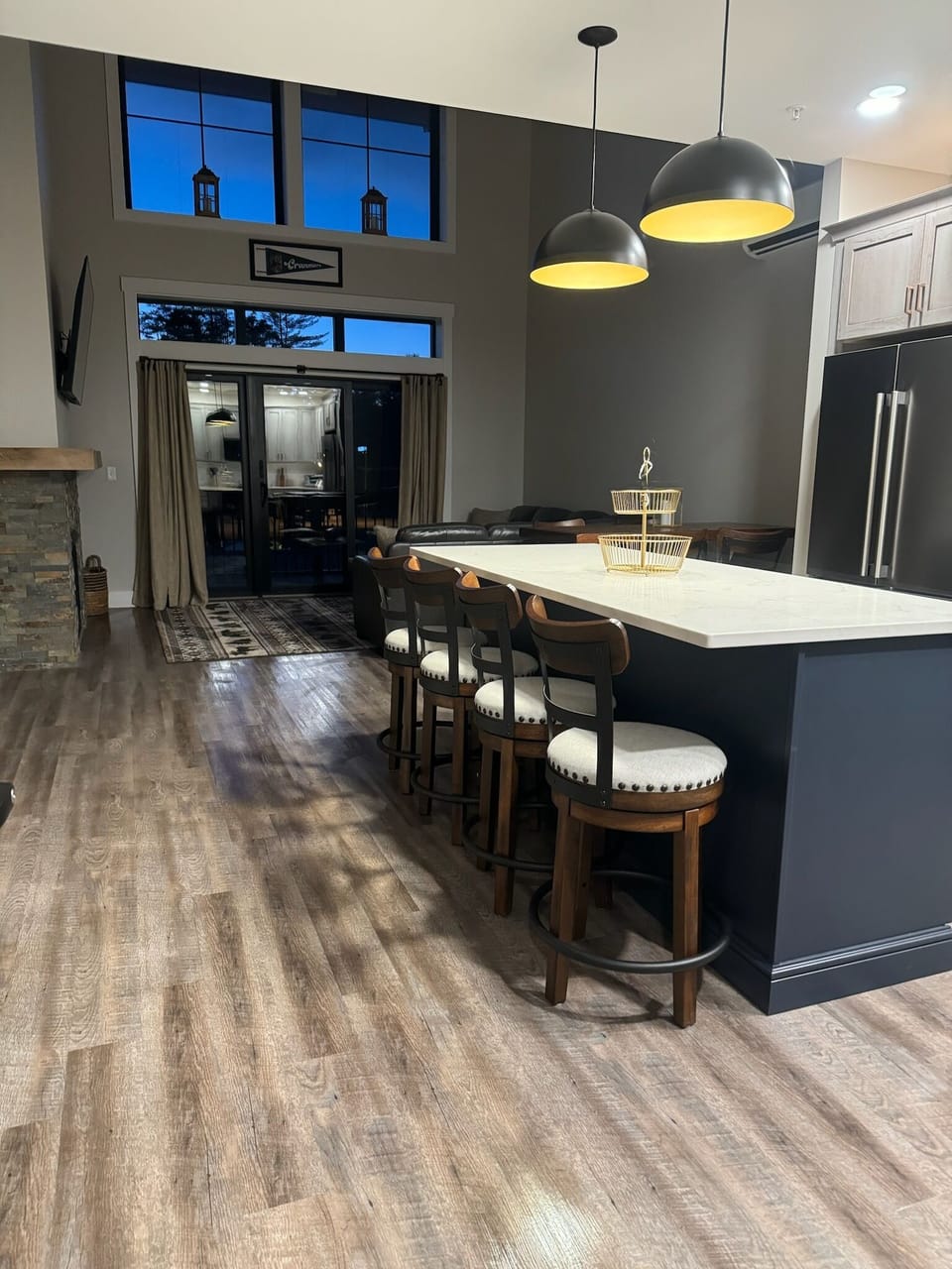 kitchen/ dining area