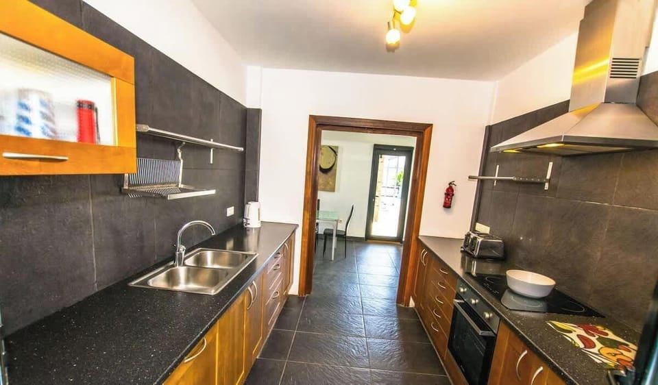 Villa Ibiza - Kitchen 