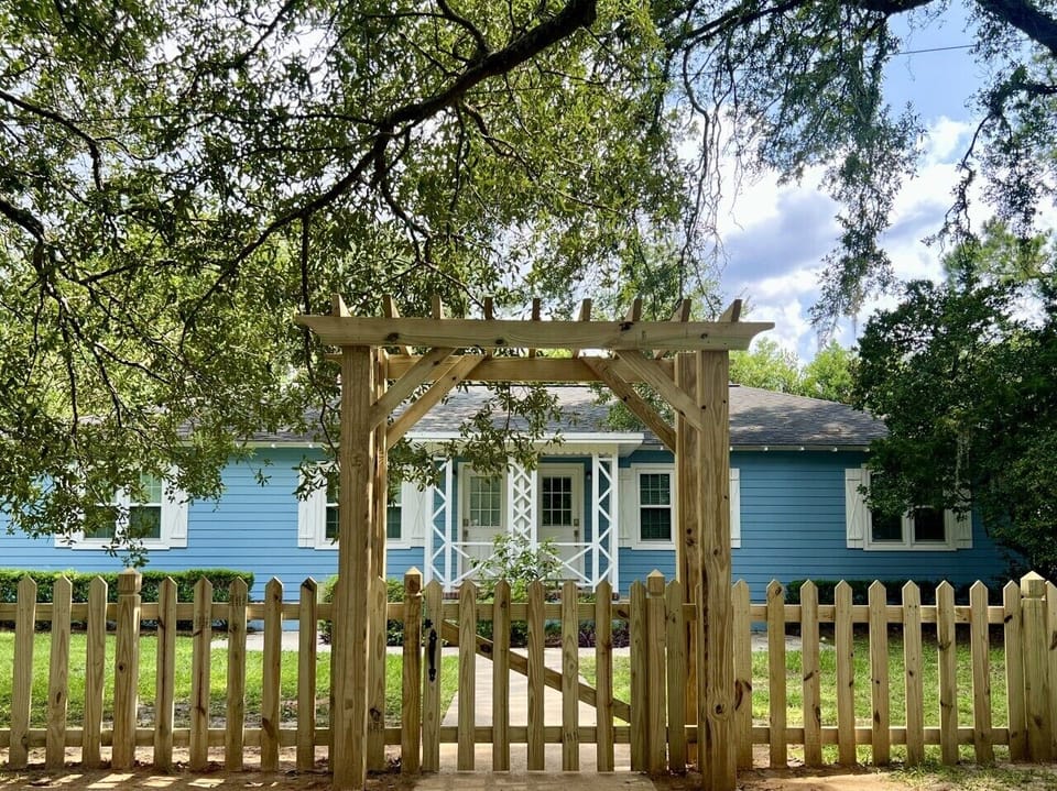 Newly Installed Fence (including backyard privacy fence)