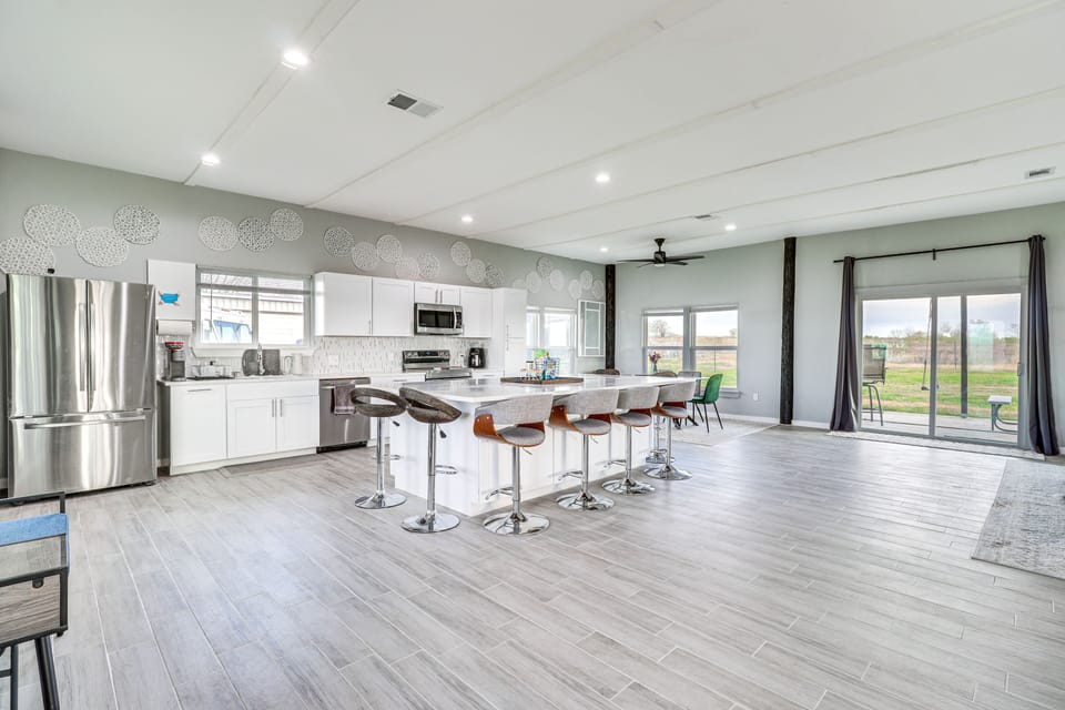 Kitchen | Dishwasher | Keurig Coffee Maker | Air Fryer