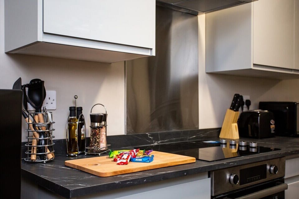 Whether you're simmering soups, sautéing vegetables, or frying up breakfast, this versatile appliance has you covered.