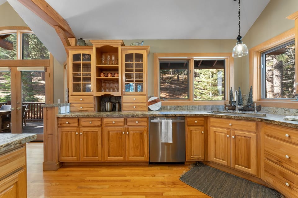 Stainless steel kitchen appliances