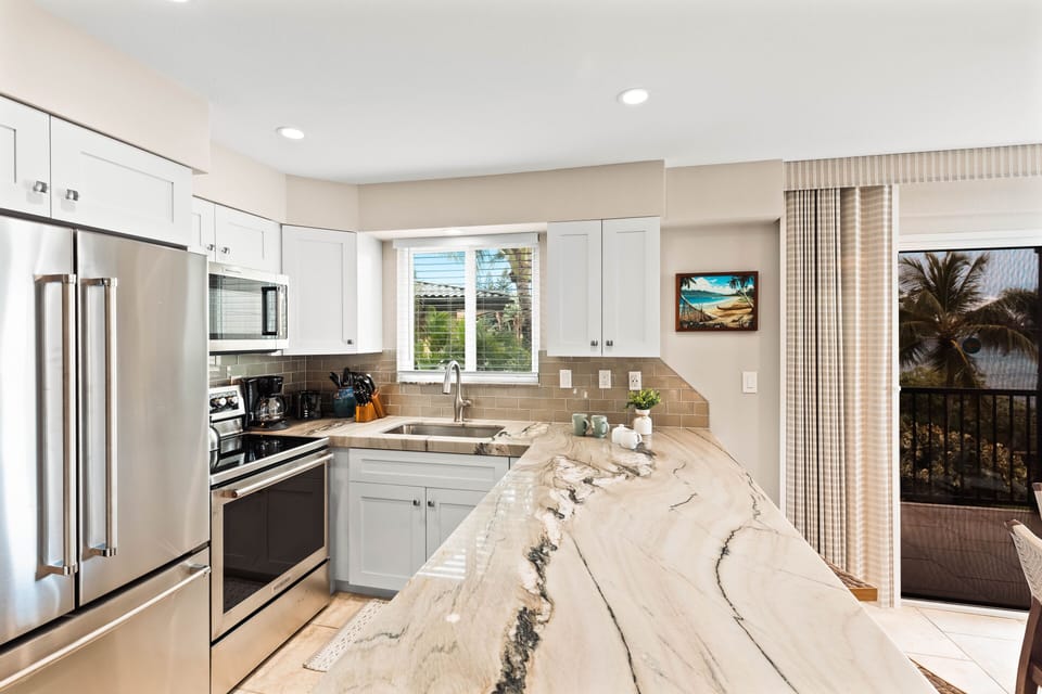 Fully equipped kitchen with everything you need to make all your meals in house