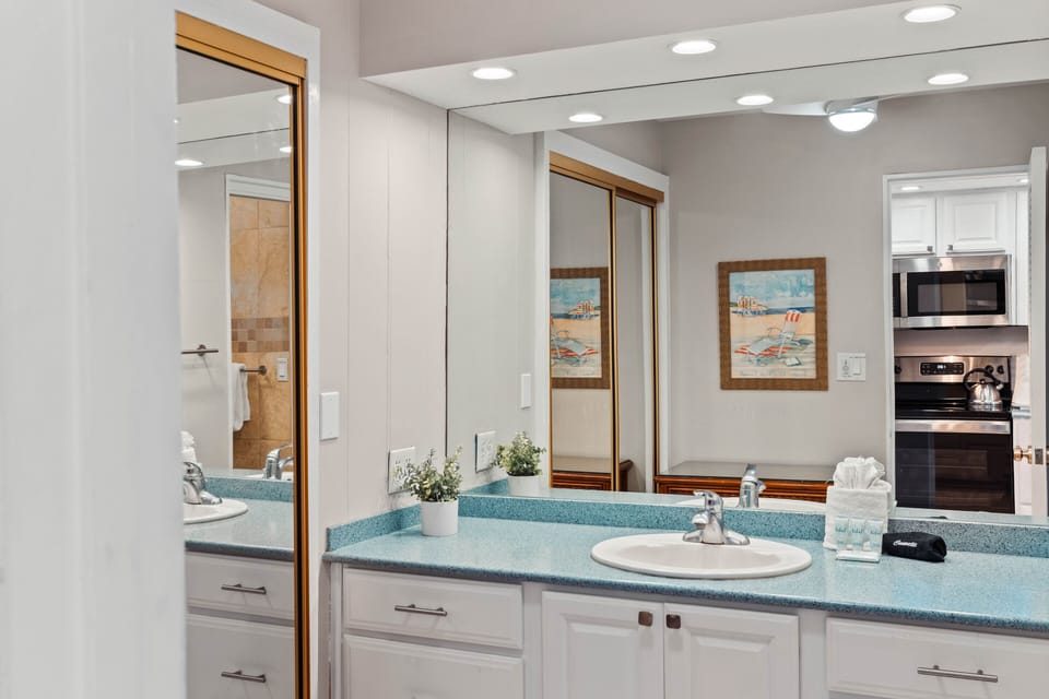Large single-sink vanity