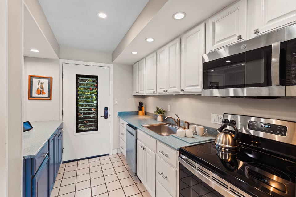 Full-size kitchen