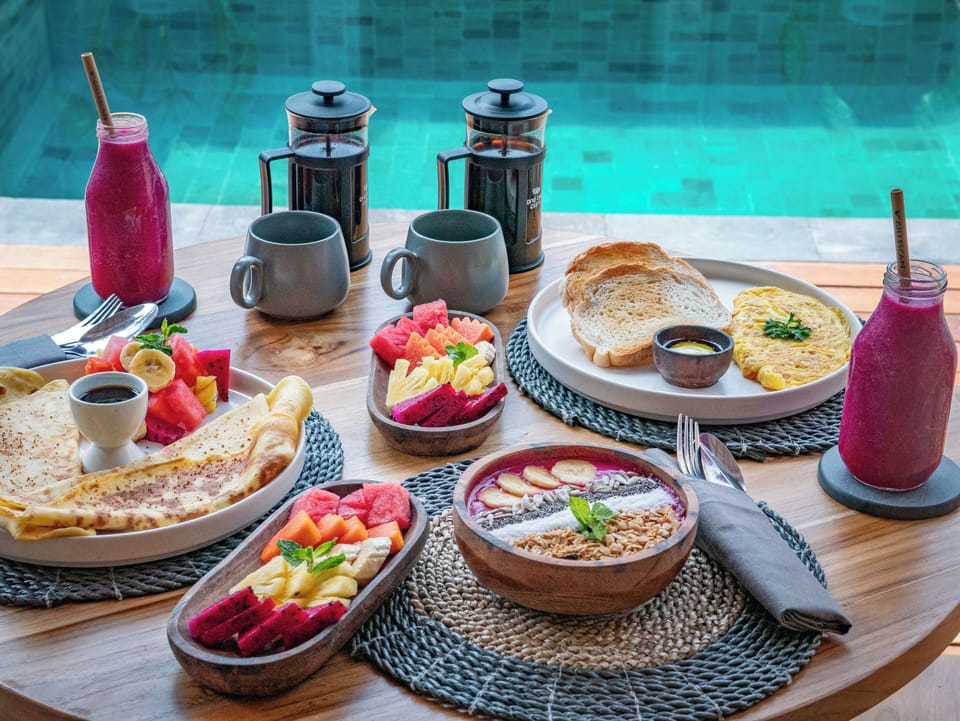Free daily cooked-to-order breakfast
