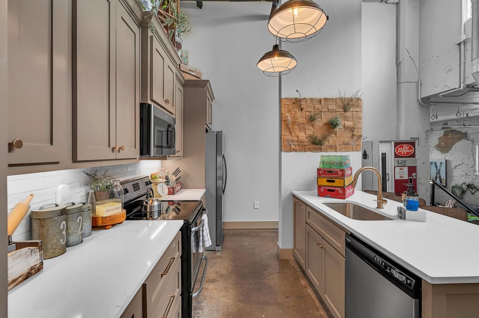 Enjoy our kitchen to cook for your guests or for a late night snack!