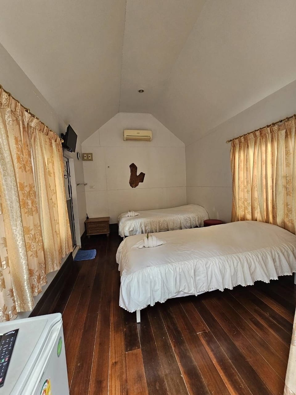 Standard Double or Twin Room | Premium bedding, desk, blackout drapes, soundproofing