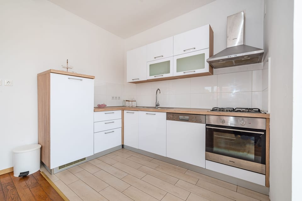 Apartment, 2 Bedrooms, Balcony, Garden View | Private kitchen