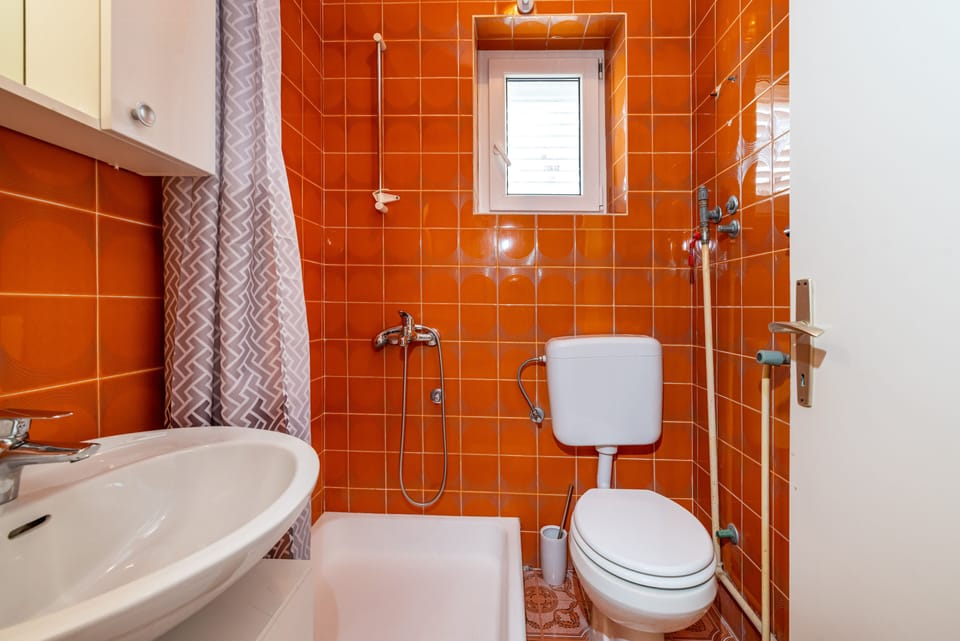 Room, 1 Bedroom, Balcony, Garden View | Bathroom