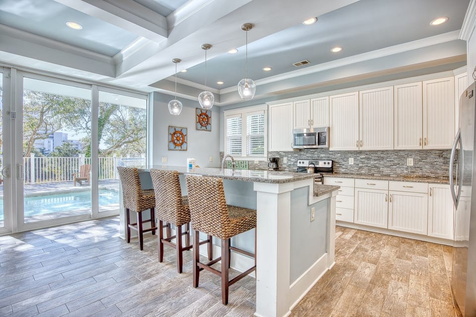 Downstairs Kitchen Breakfast Bar