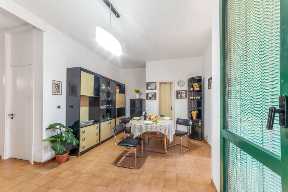 Family House, 2 Bedrooms, Microwave (Villetta Tamari 300 meters from the) | Dining