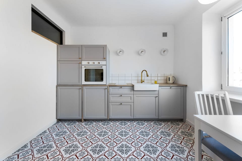 Comfort Studio Suite | Private kitchenette | Fridge, oven, stovetop, dishwasher