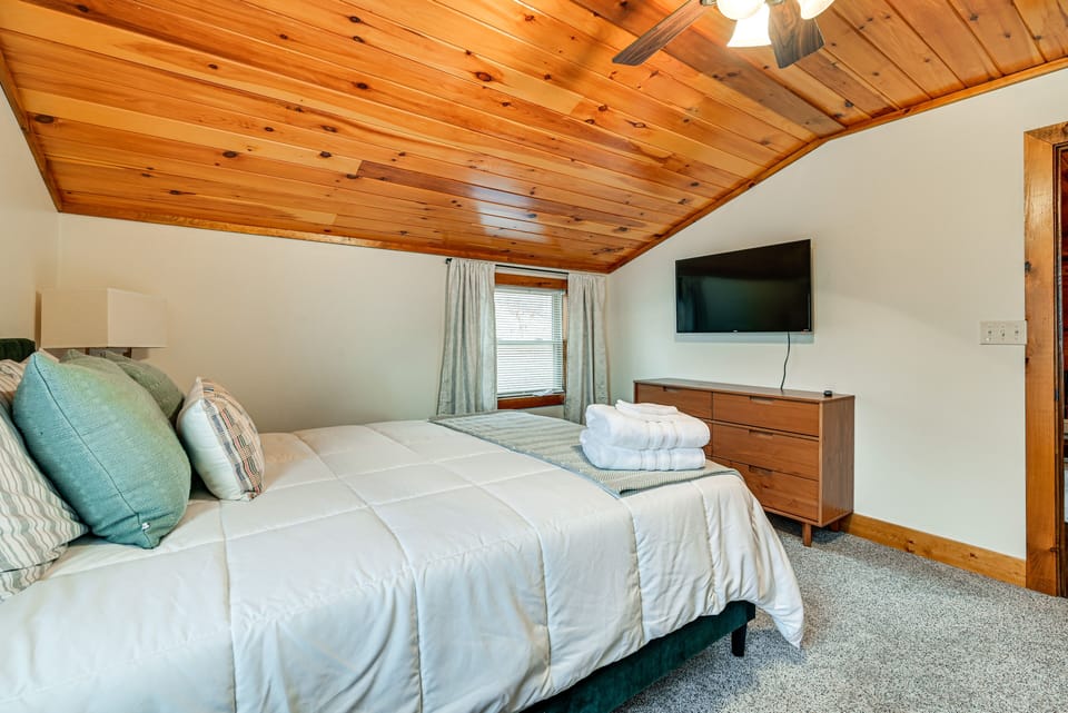 House (2 Bedrooms) | Interior