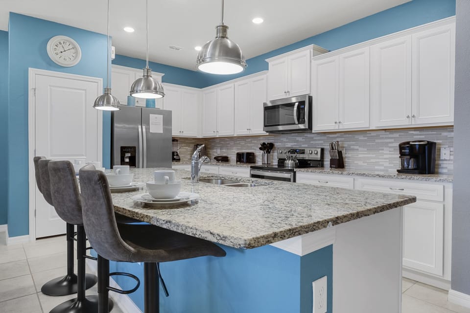 Townhome, 5 Bedrooms | Private kitchen | Coffee/tea maker, fridge, oven, toaster