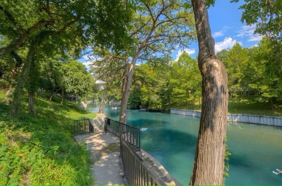 Direct River Access! 