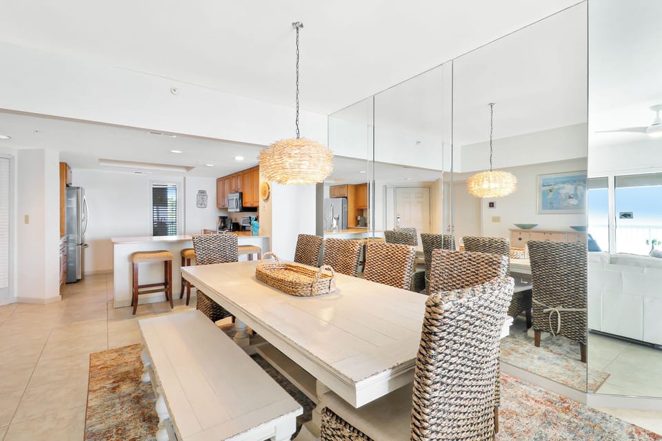 504 Barrington Arms | Dining Room - 504 Barrington Arms | Dining Room