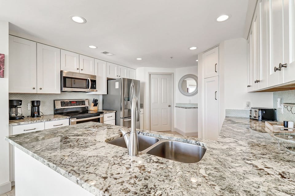 3507 Windsor | Kitchen - 3507 Windsor | Kitchen