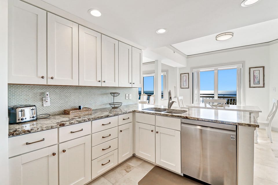 3507 Windsor | Kitchen - 3507 Windsor | Kitchen