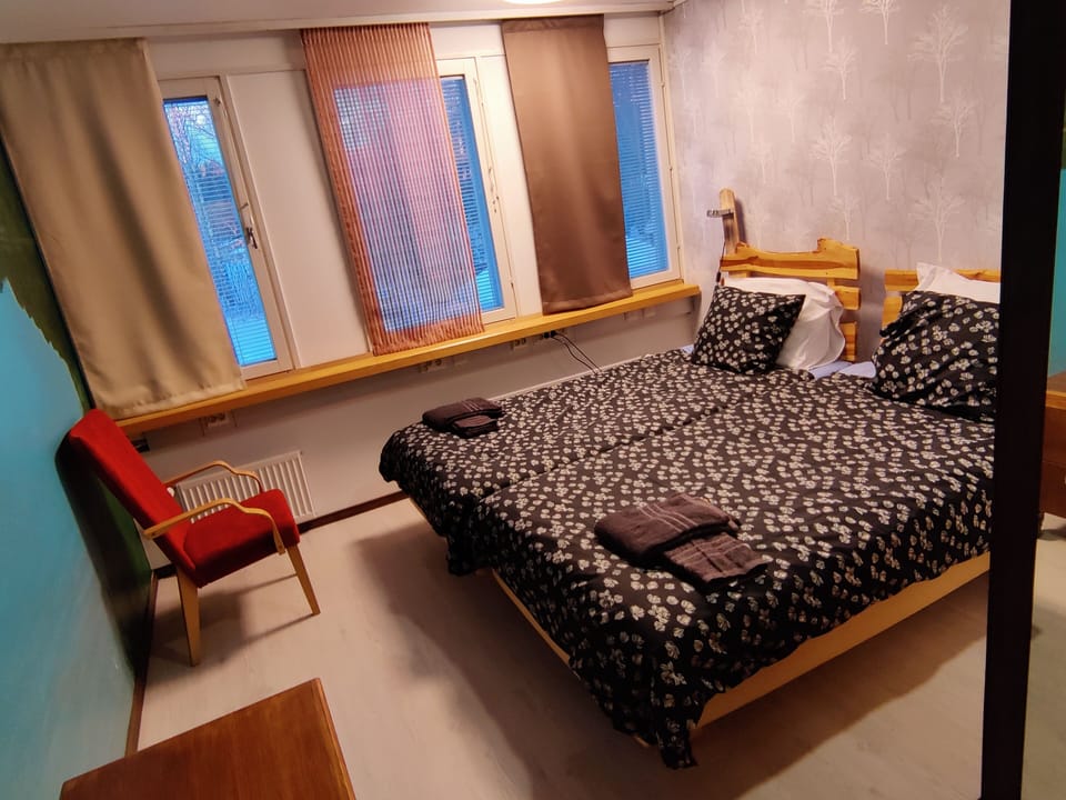 Comfort Double or Twin Room | Free WiFi, bed sheets