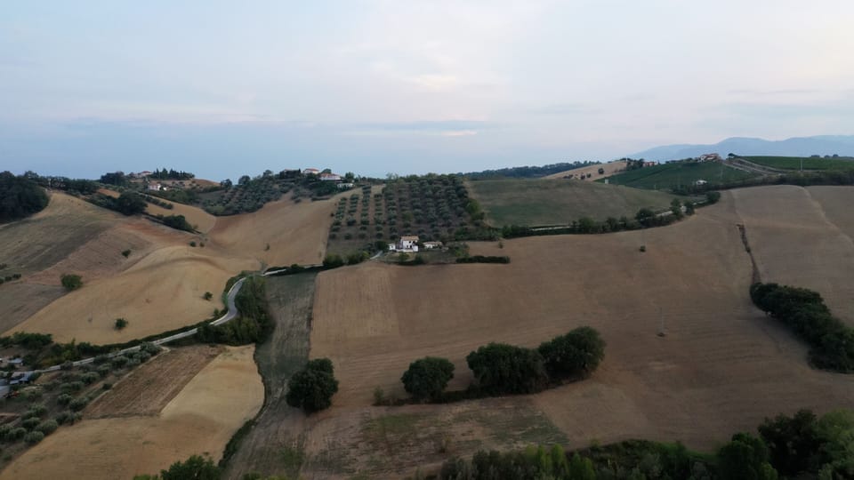 Perfect privacy, but just 10mins from several amazing restaurants! 