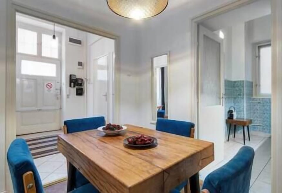 Dining room (2)