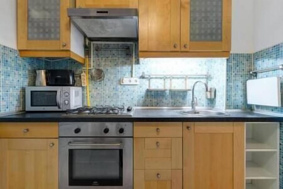 Kitchen (2)
