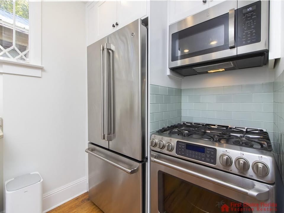 50 St. Francis Street - Kitchen with High End Appliances