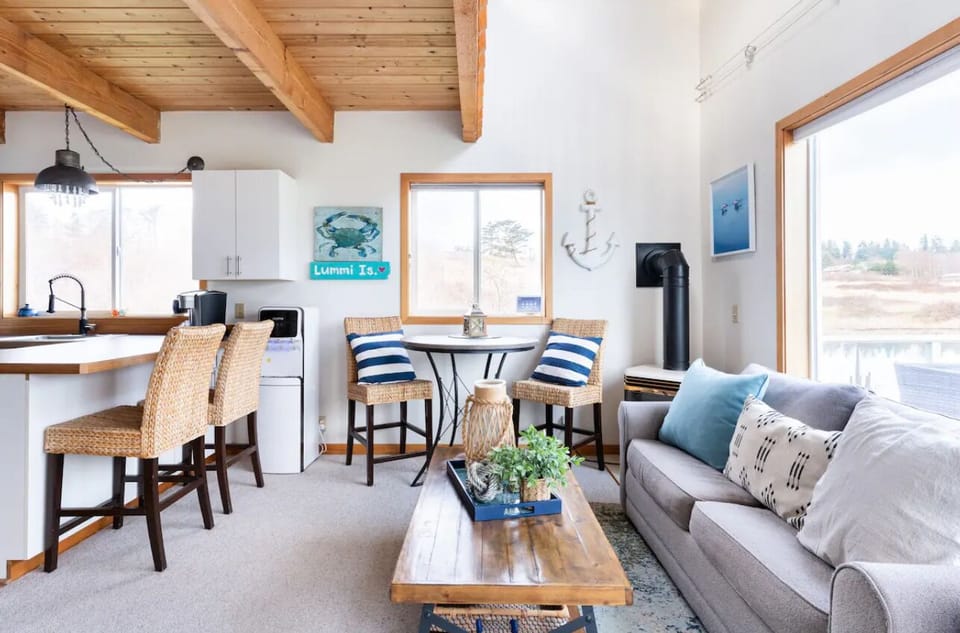 Chic and breezy vibes in this light filled oasis.