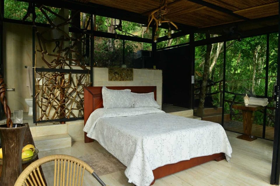 Luxury Cabin | Free WiFi, bed sheets