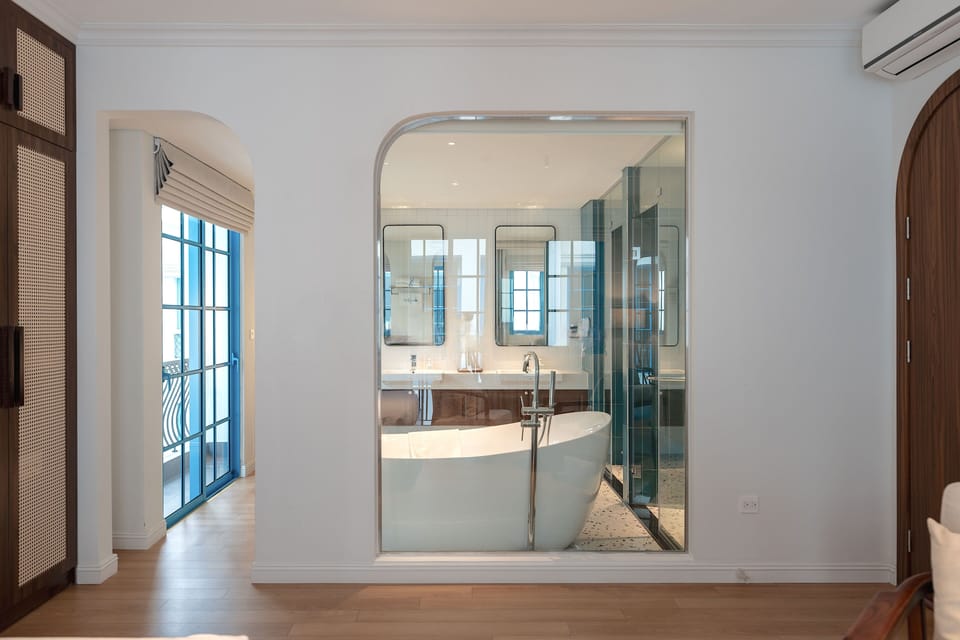 Design Villa | 6 bedrooms, desk, laptop workspace, free WiFi