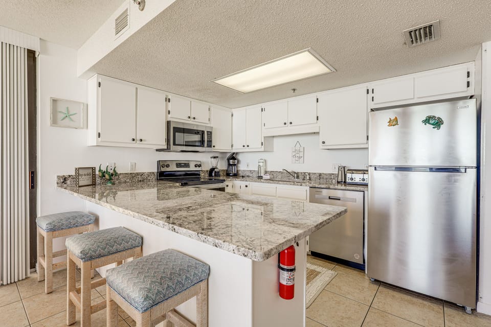 Kitchen | Trash Bags & Paper Towels