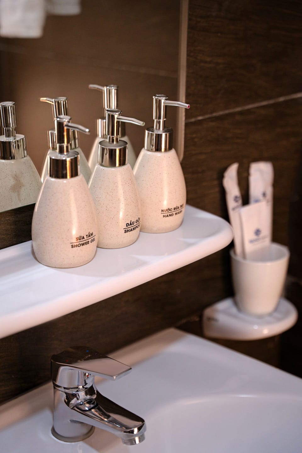 Rainfall showerhead, free toiletries, hair dryer, slippers