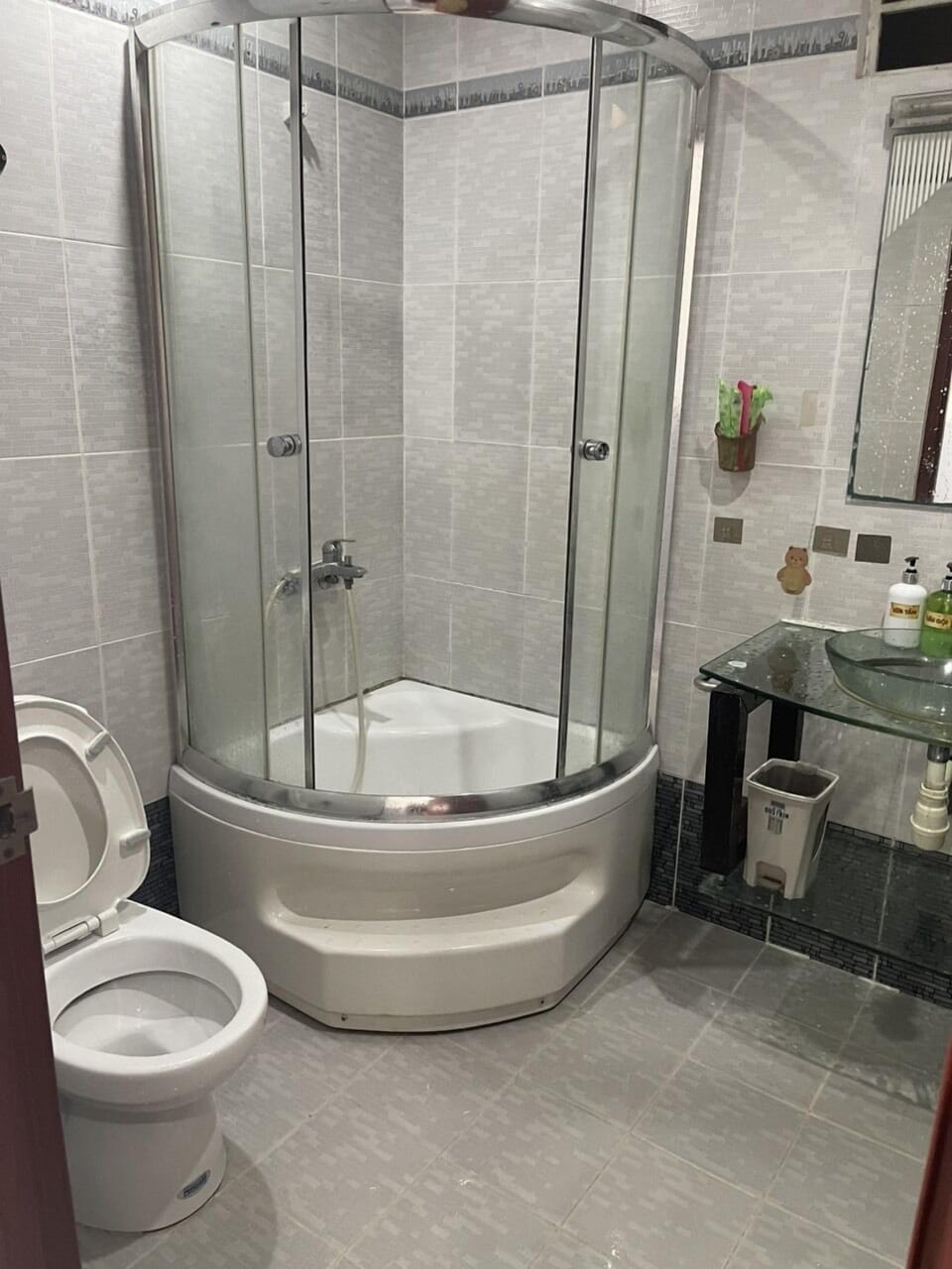 Standard Room | Bathroom