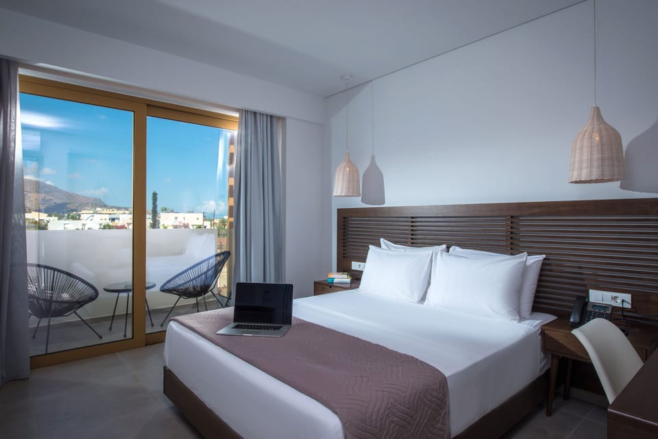 Superior Double Room | In-room safe, desk, iron/ironing board, free WiFi