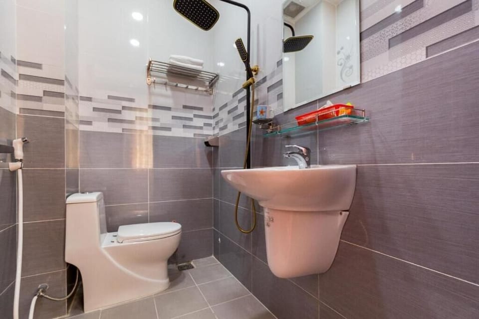 Standard Room | Bathroom