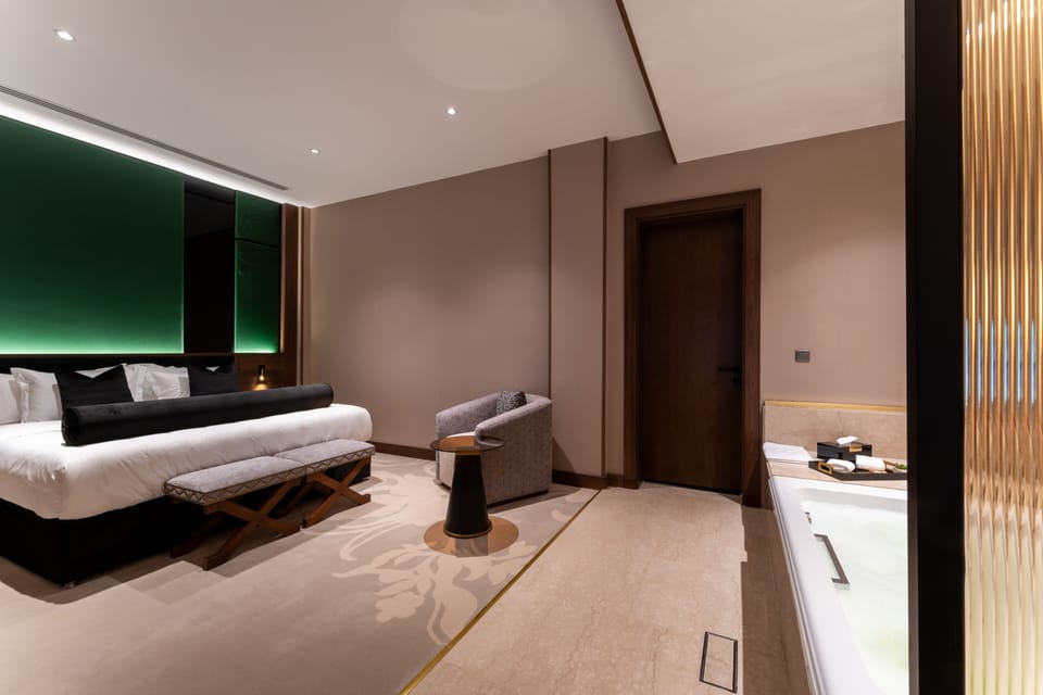 Royal Suite | 1 bedroom, premium bedding, down comforters, memory foam beds