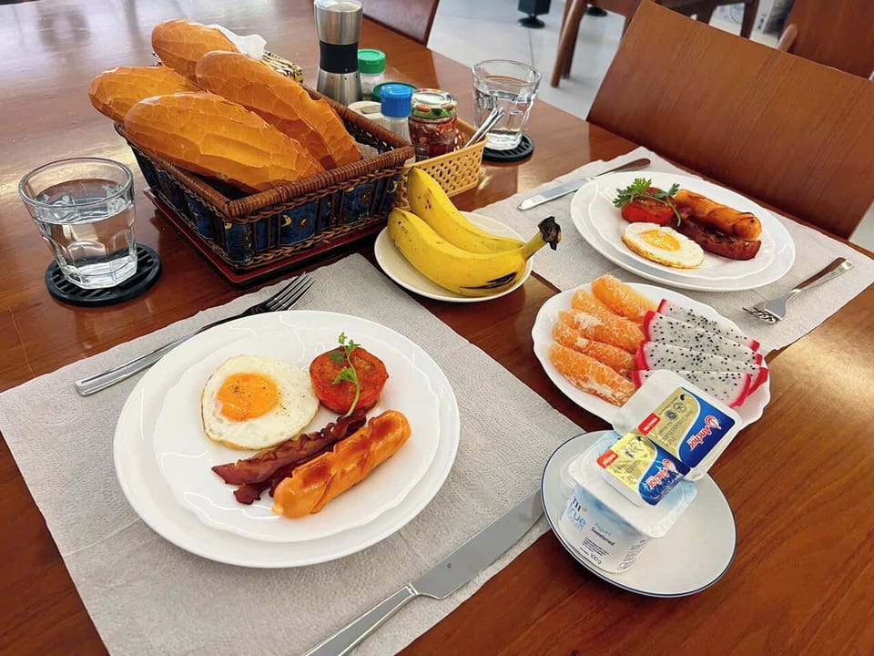 Daily continental breakfast for a fee