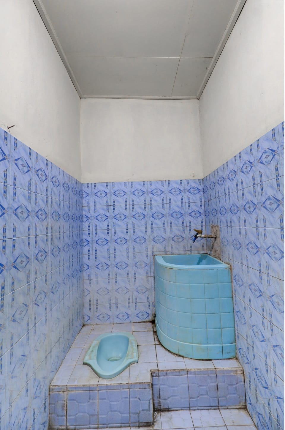 Standard Double Room | Bathroom | Shower, rainfall showerhead, towels