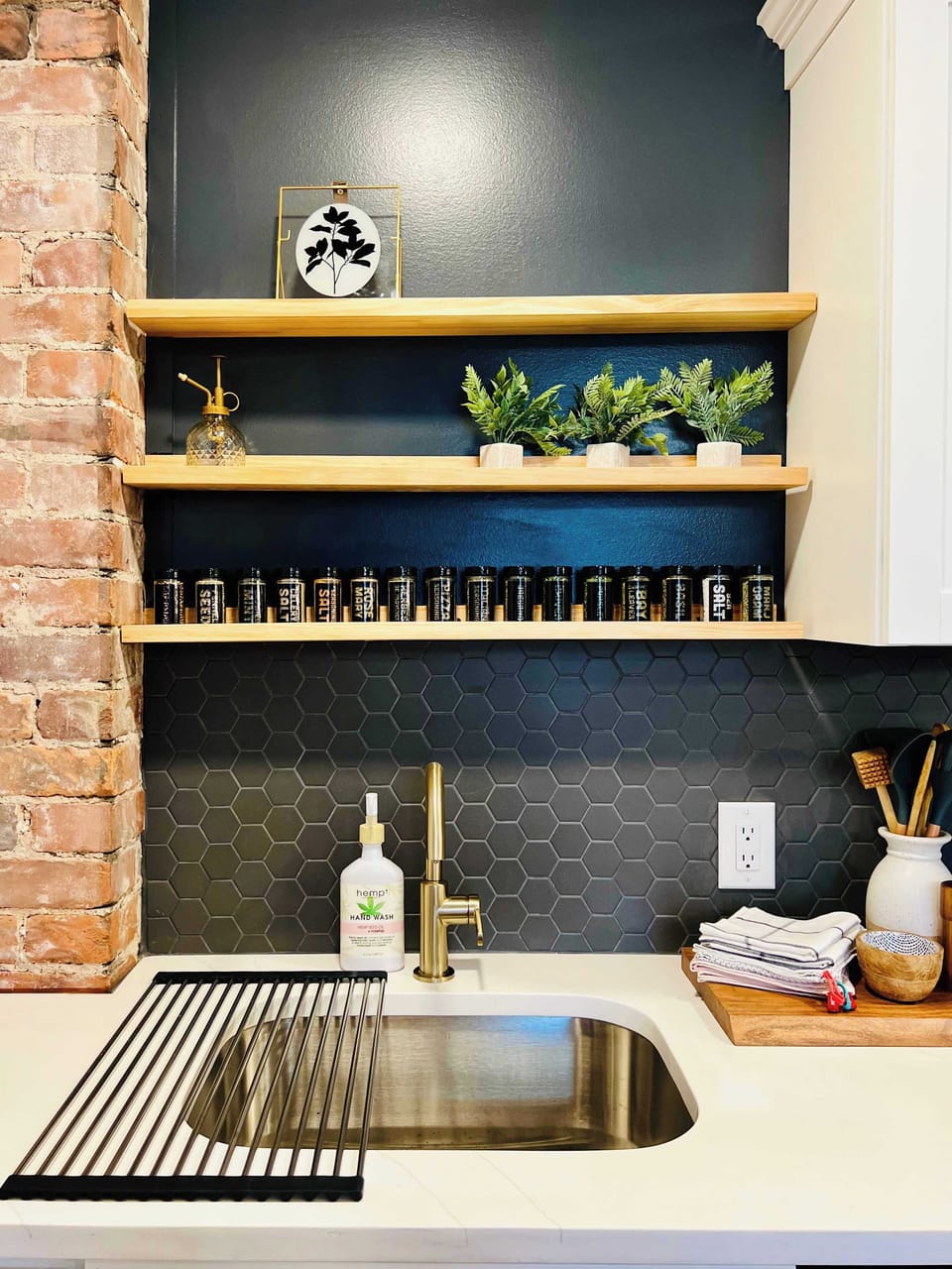 All the essentials to feel right at home, whether you're staying for a weekend, or a few months.