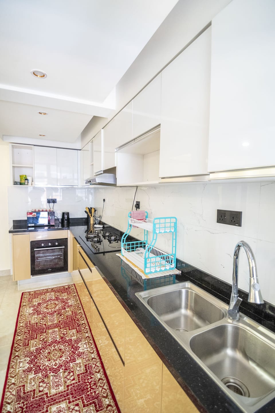 Classic Apartment | Private kitchen | Full-size fridge, microwave, oven, toaster