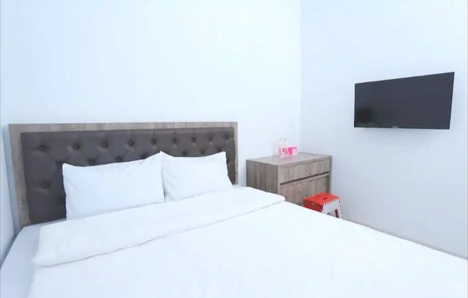 Standard Double Room | Desk, free WiFi, bed sheets