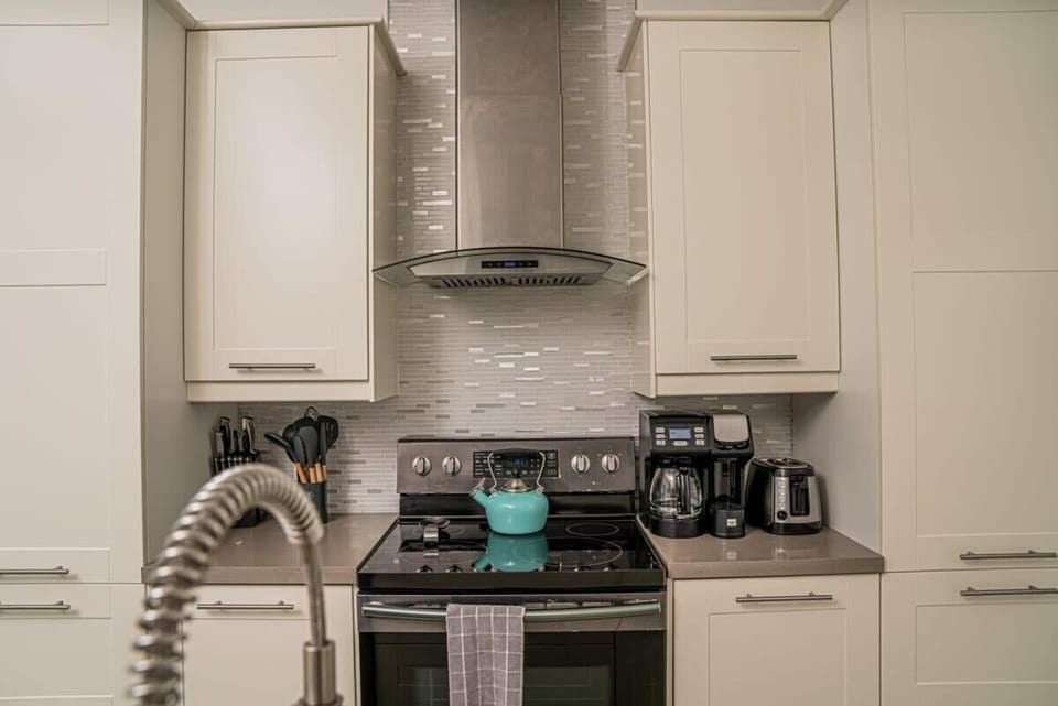 Prepare meals for the family to enjoy in a relaxed setting at home