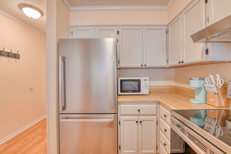 Sea Oaks 301