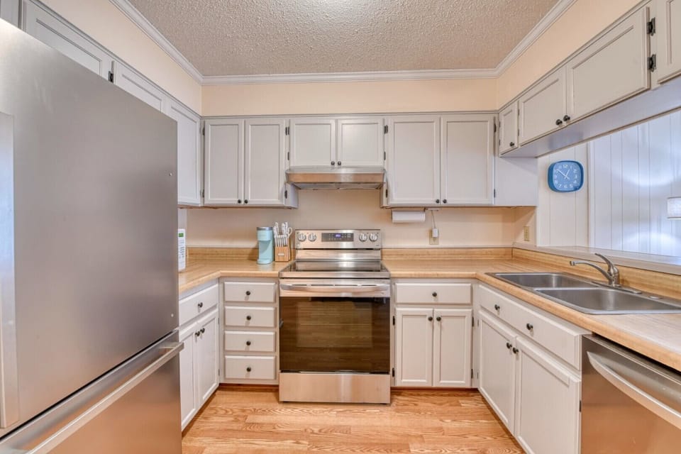 Sea Oaks 301