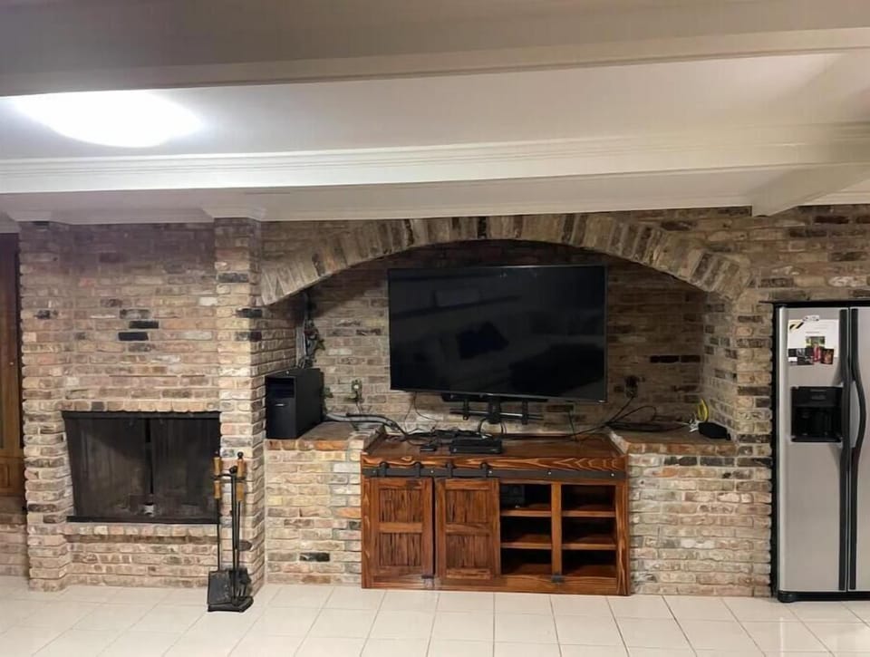 TV and Fireplace (electric) Living Room
